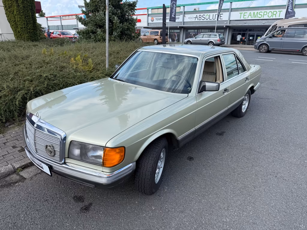 Mercedes-Benz 380