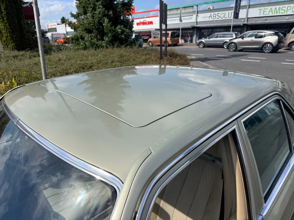 Mercedes-Benz 380