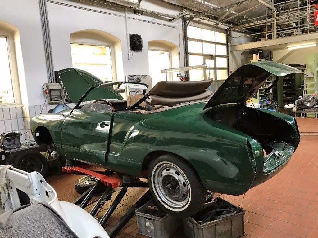 Volkswagen Karmann Ghia