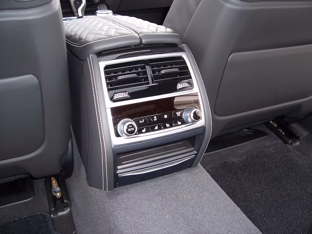 BMW M760