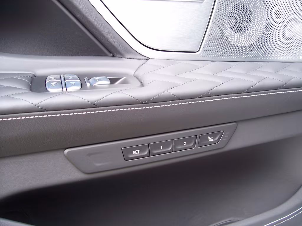BMW M760