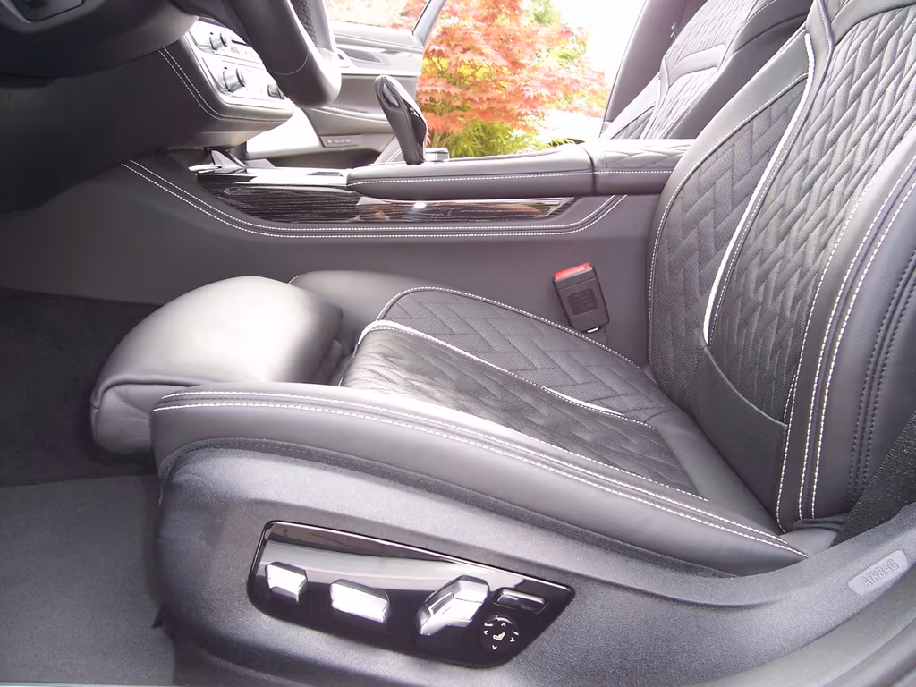 BMW M760