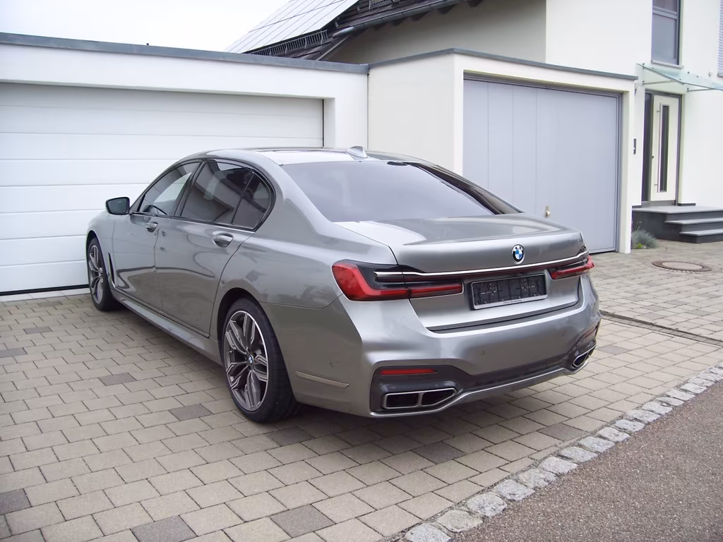 BMW M760