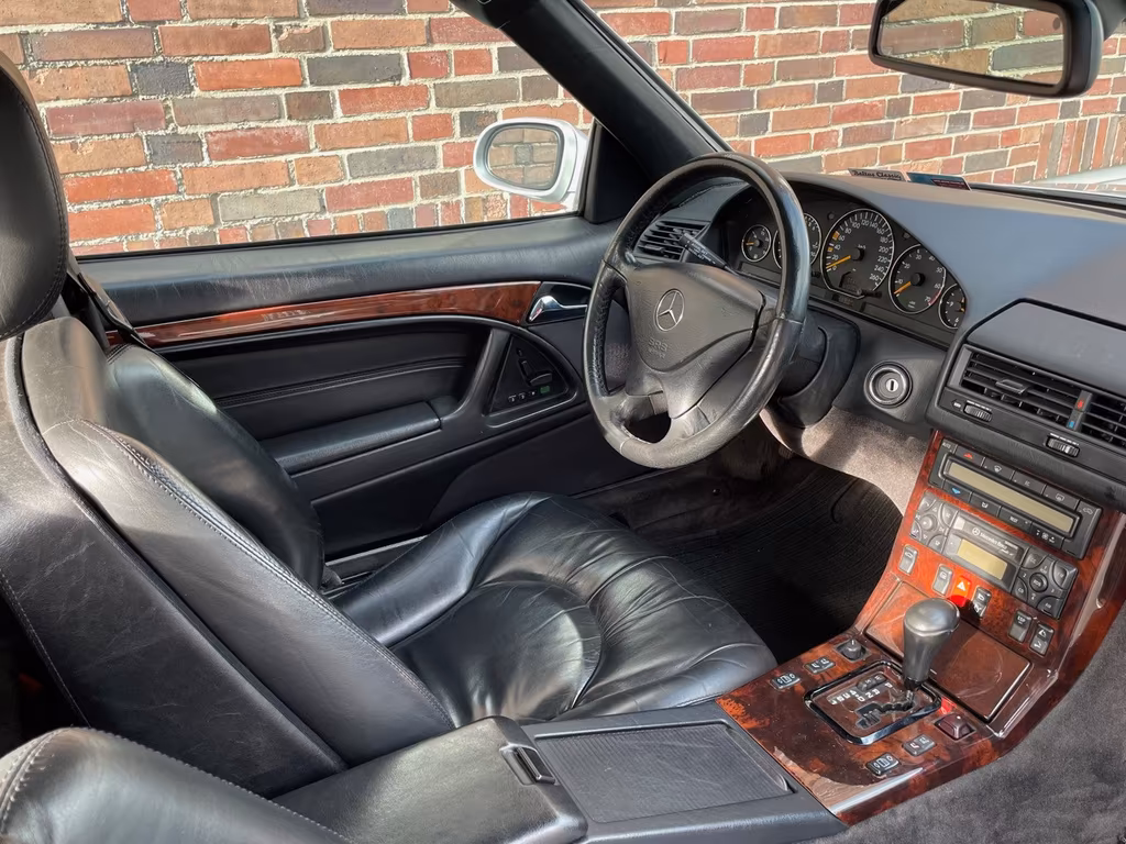 Mercedes-Benz SL 320