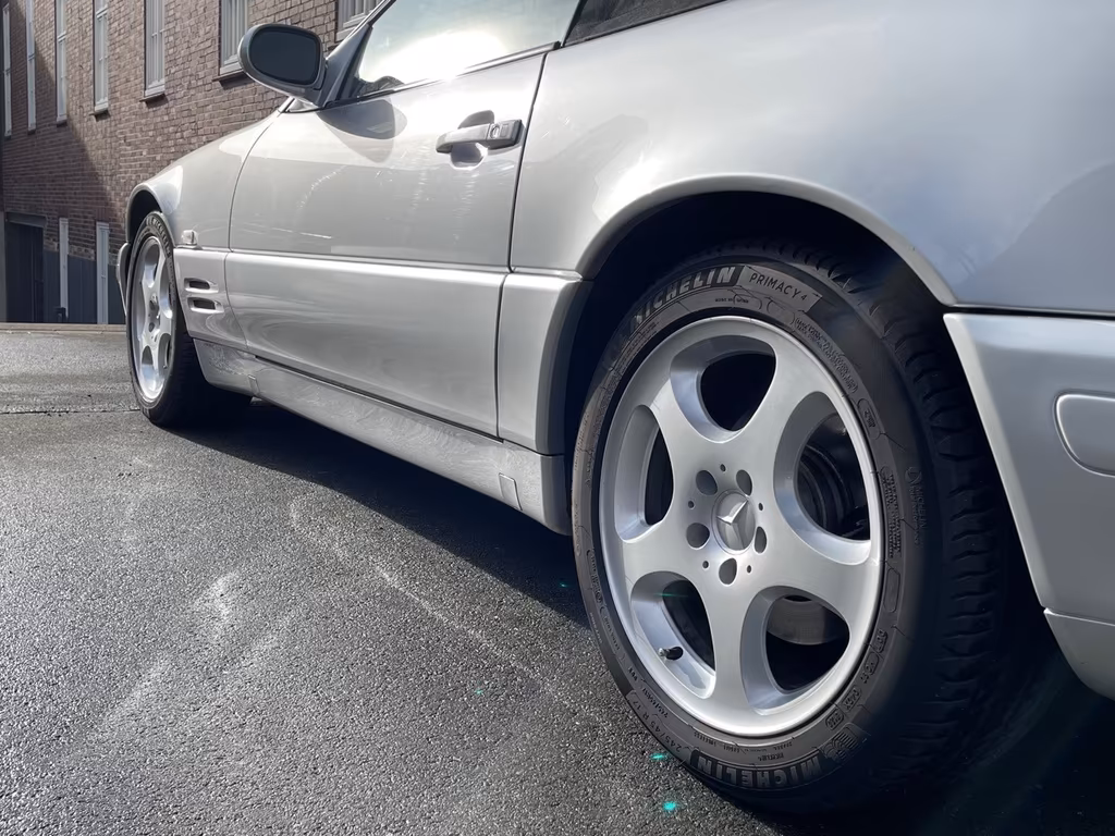 Mercedes-Benz SL 320