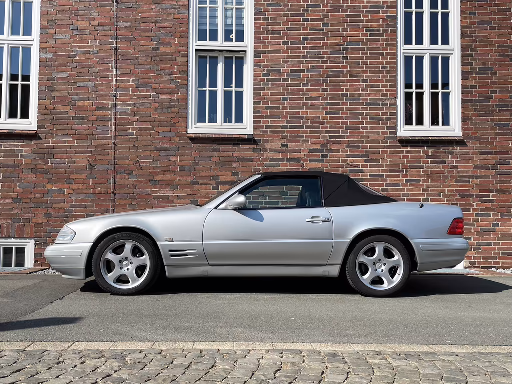 Mercedes-Benz SL 320