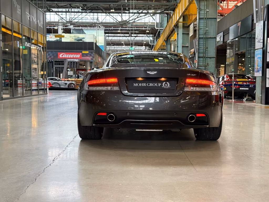 Aston Martin Virage