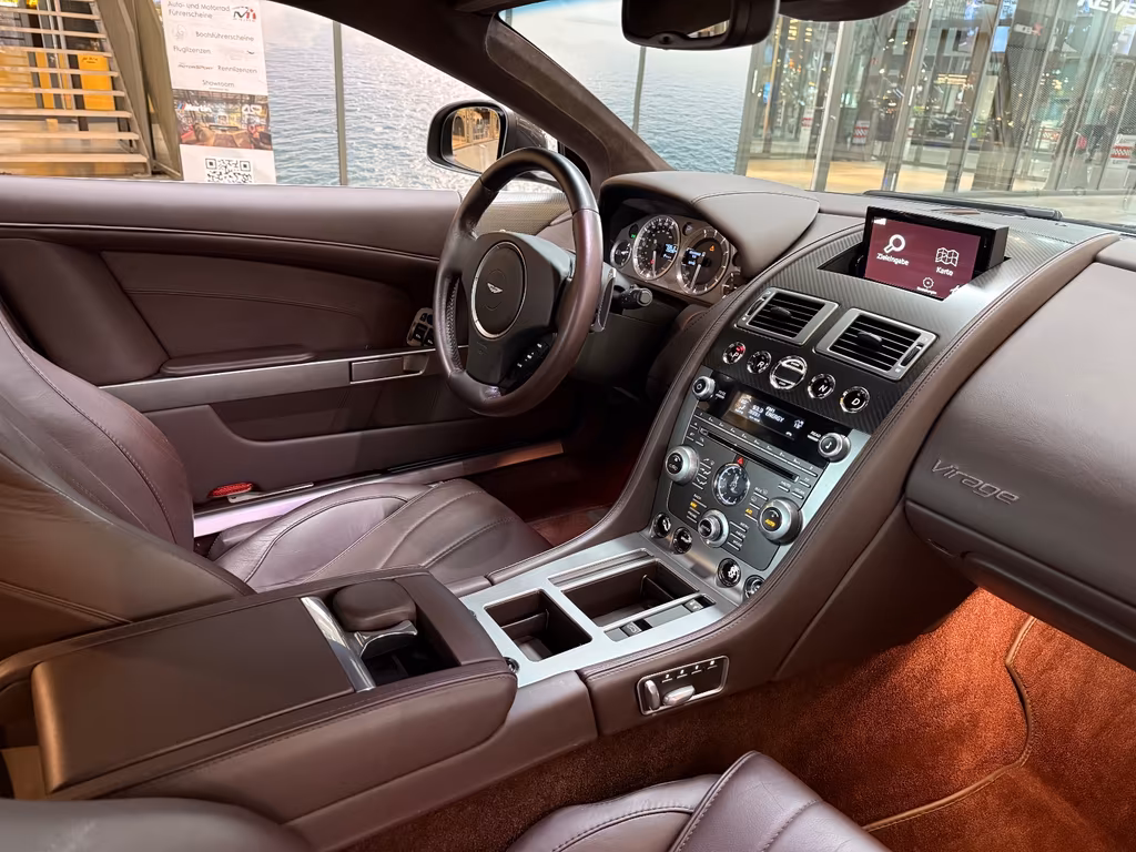 Aston Martin Virage