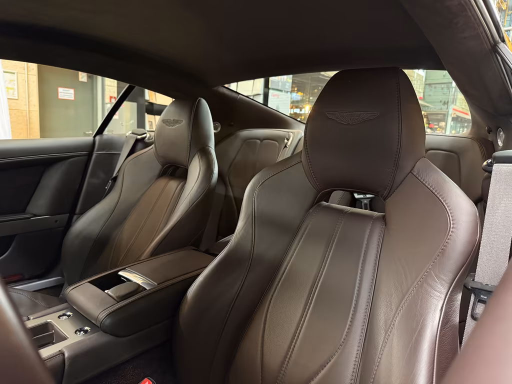 Aston Martin Virage