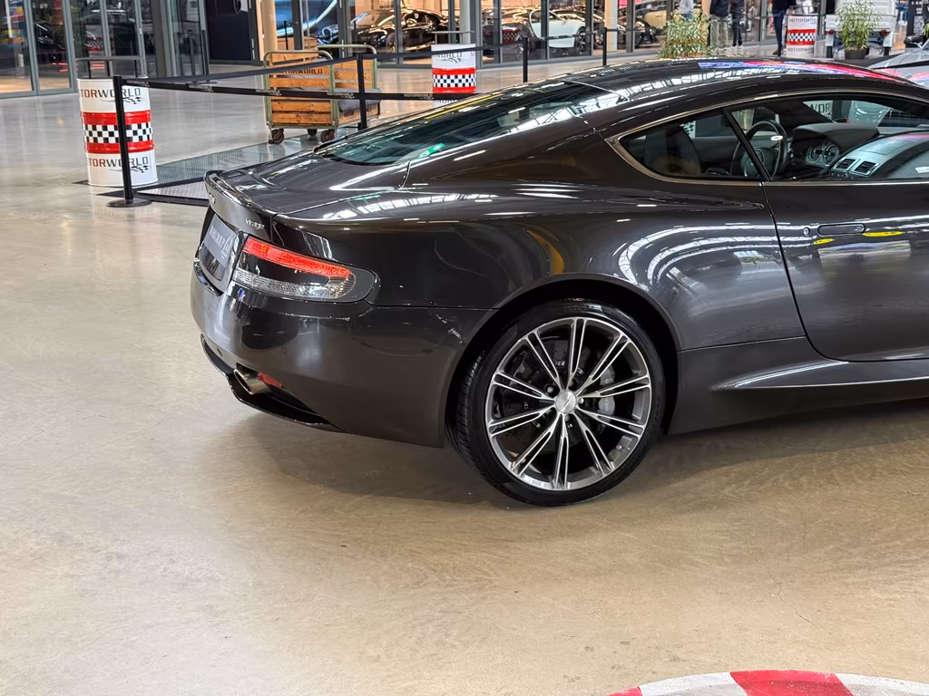 Aston Martin Virage