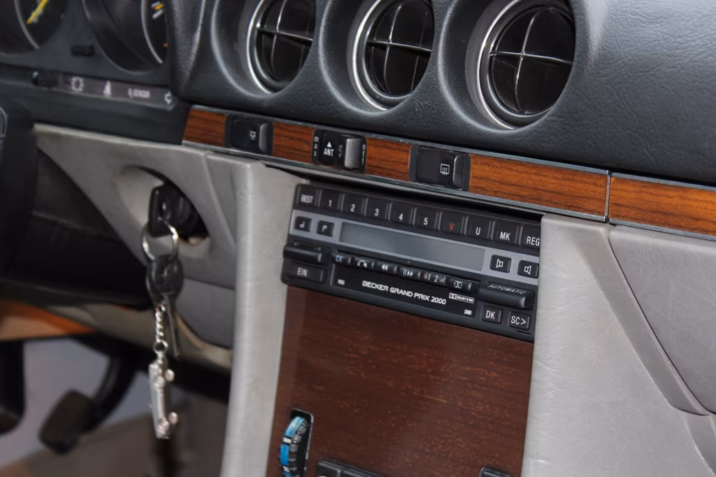 Mercedes-Benz SL 380