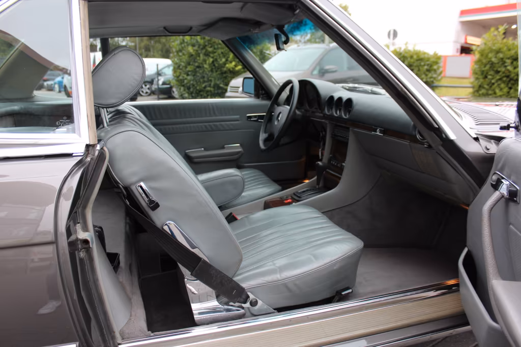 Mercedes-Benz SL 380