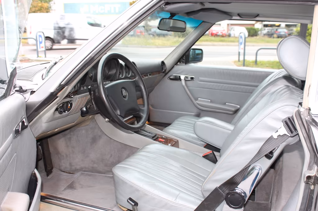 Mercedes-Benz SL 380