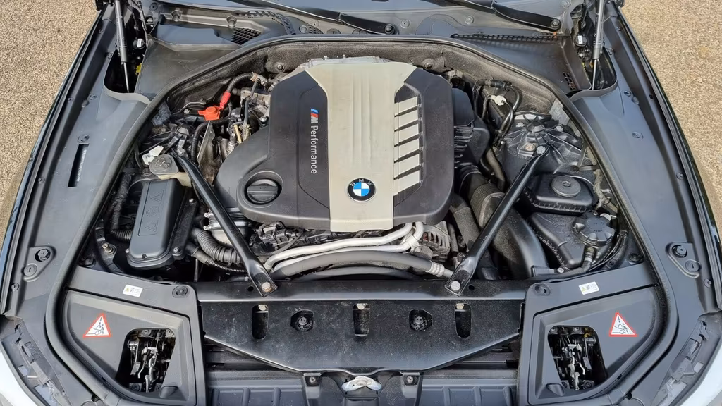 BMW M550