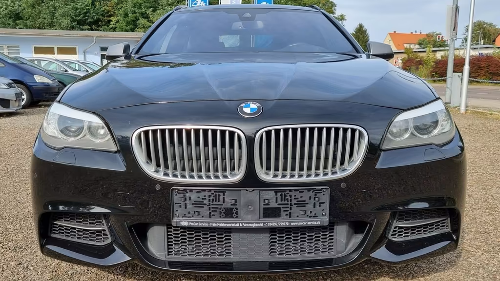 BMW M550
