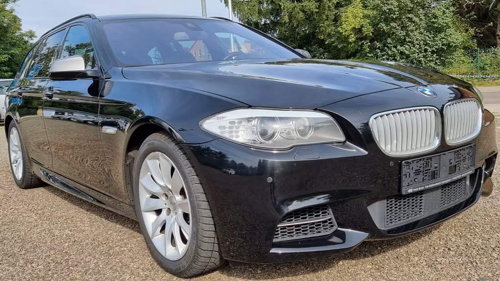 BMW M550