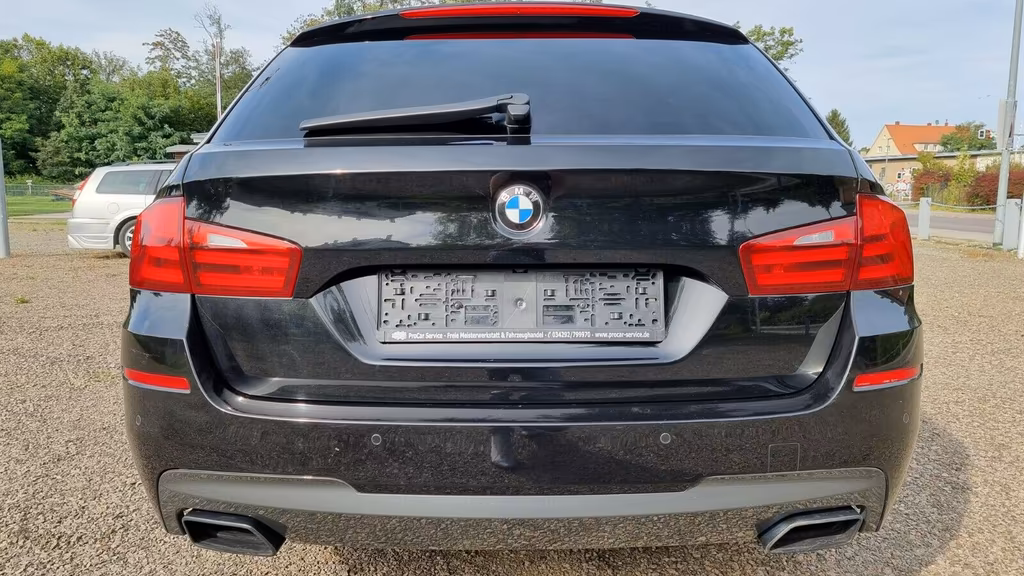 BMW M550