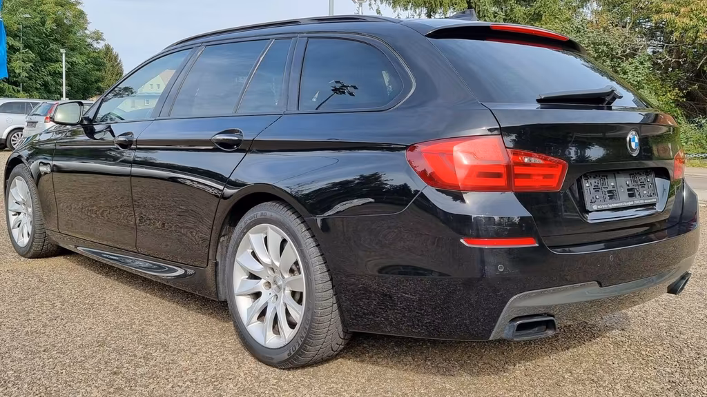 BMW M550