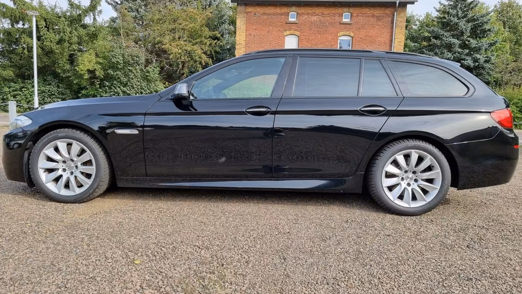 BMW M550