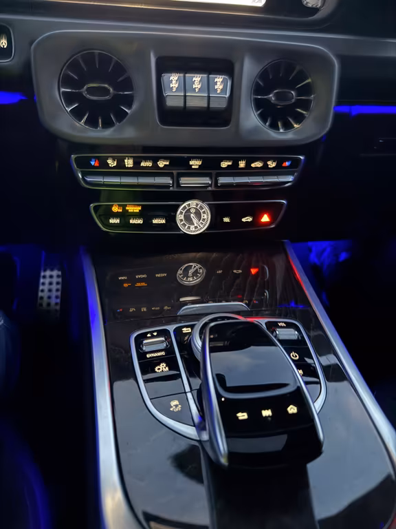 Mercedes-Benz G 400