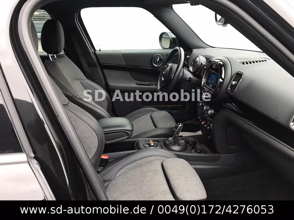 MINI One Countryman