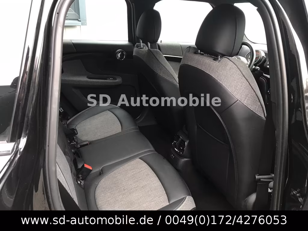 MINI One Countryman