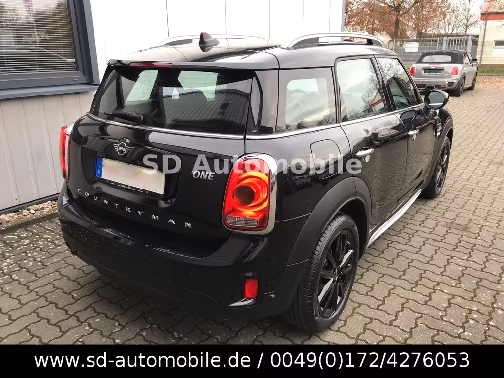 MINI One Countryman