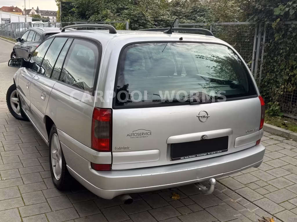 Opel Omega