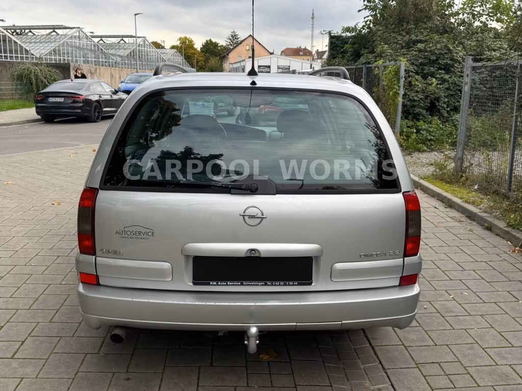 Opel Omega