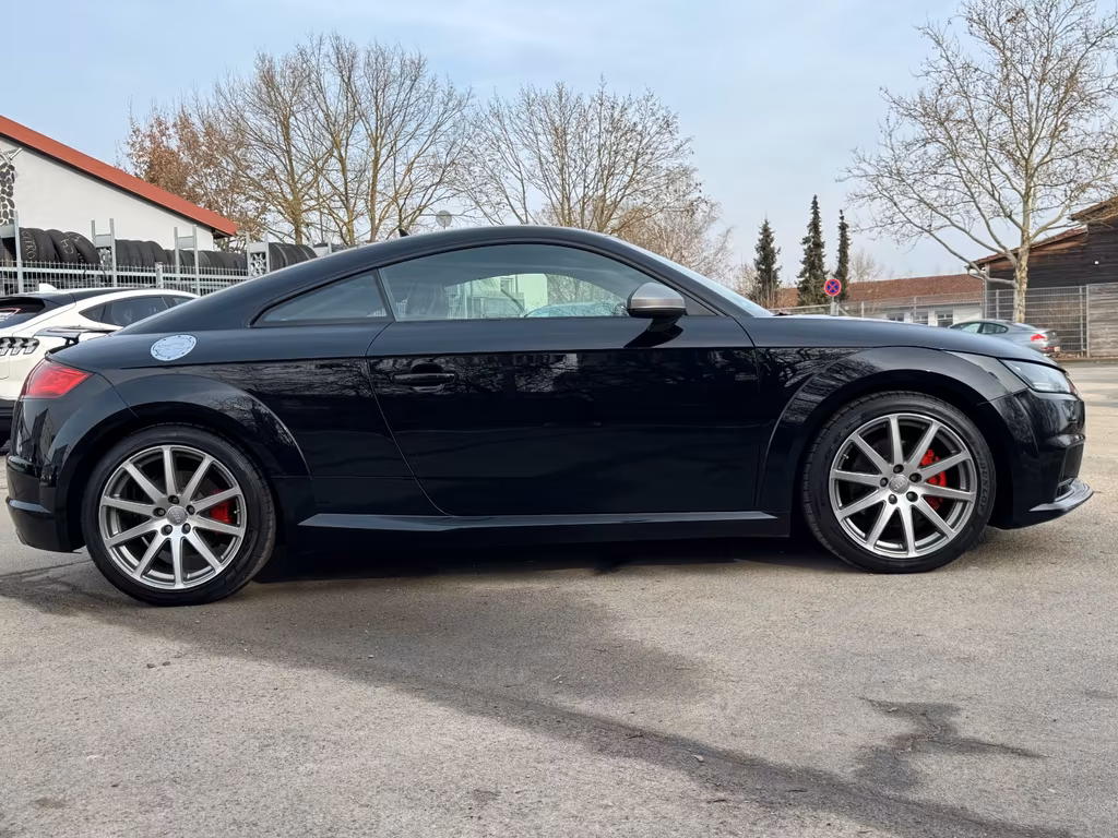 Audi TTS