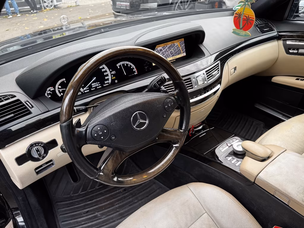 Mercedes-Benz S 250