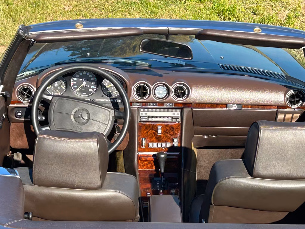 Mercedes-Benz SL 560