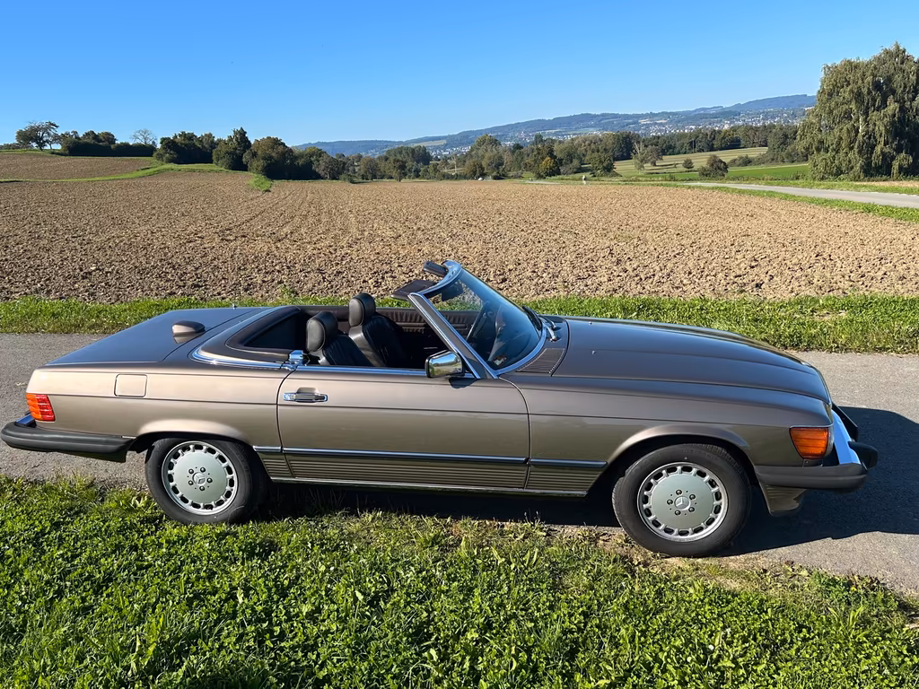 Mercedes-Benz SL 560