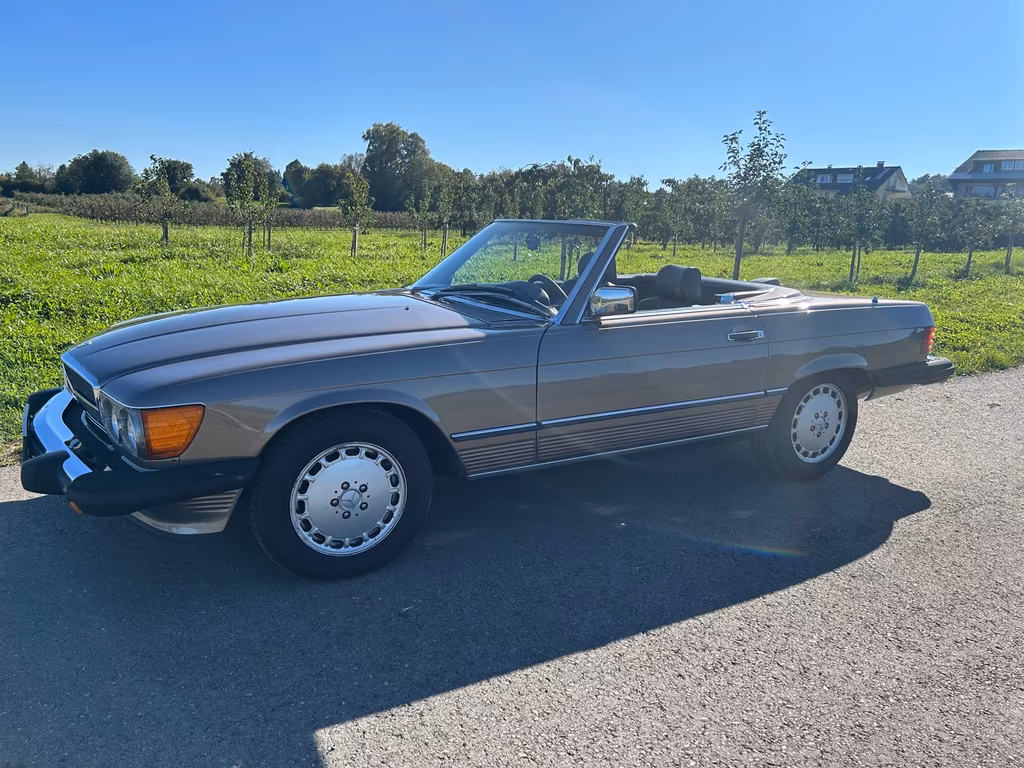 Mercedes-Benz SL 560