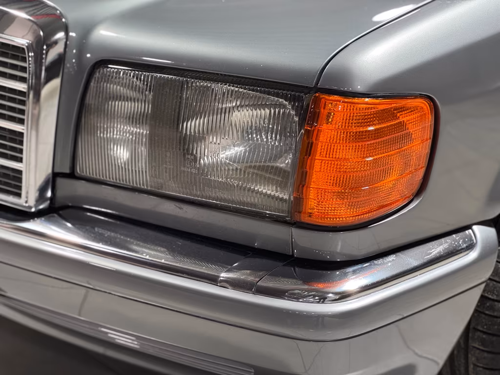 Mercedes-Benz 260