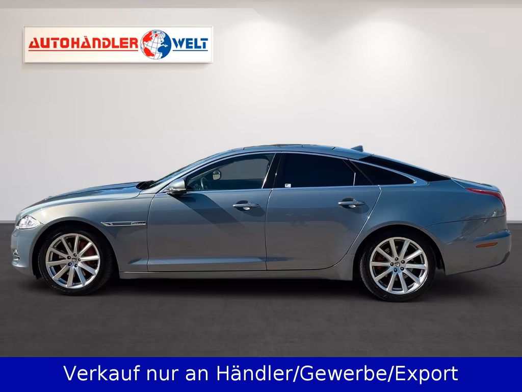 Jaguar XJ