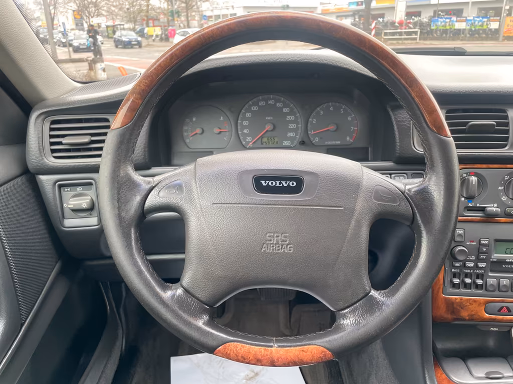Volvo S70