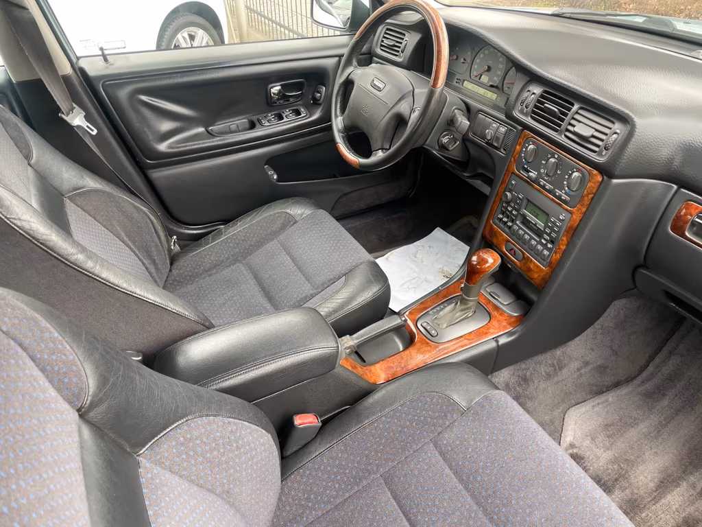 Volvo S70