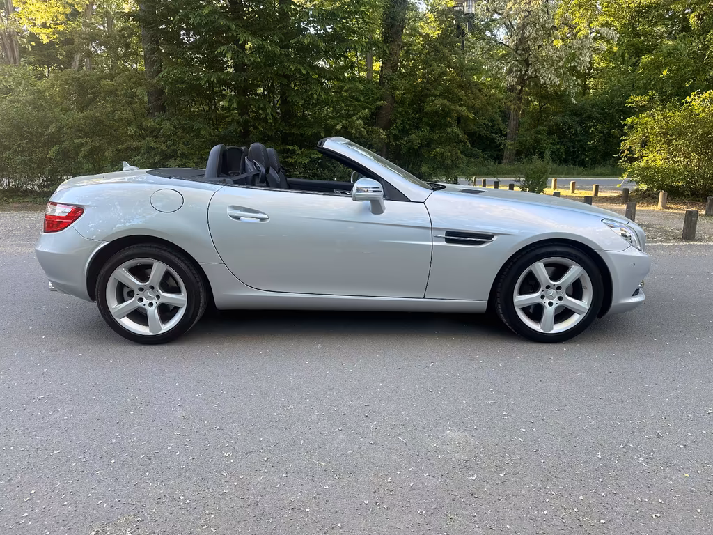 Mercedes-Benz SLK 300