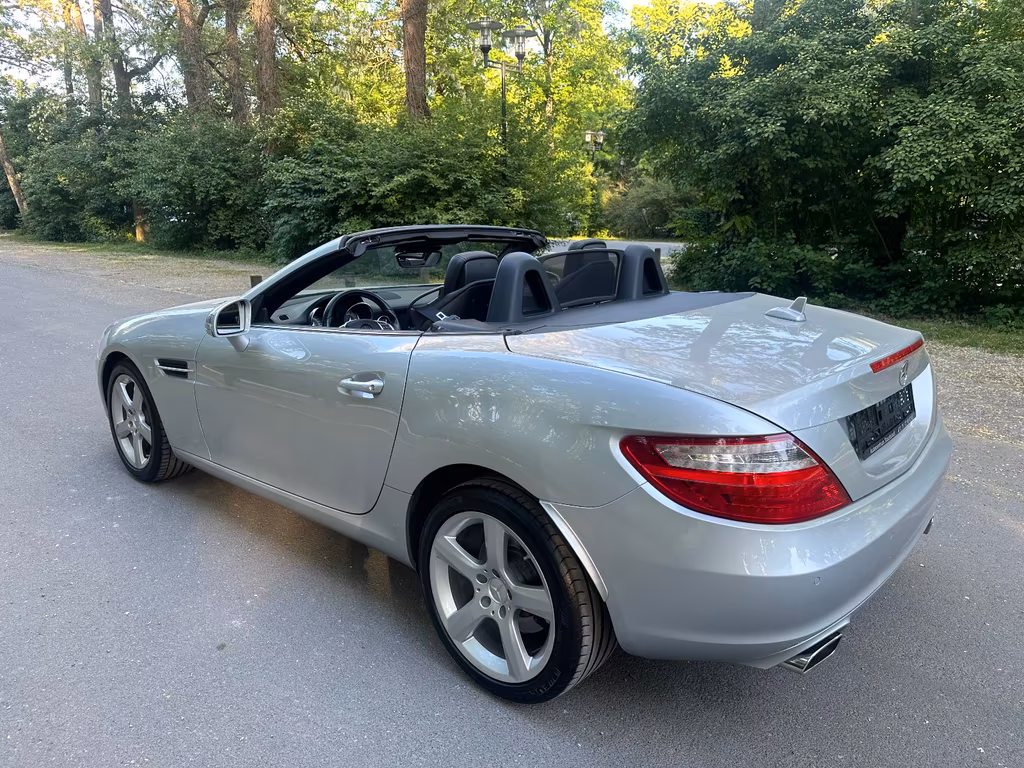 Mercedes-Benz SLK 300