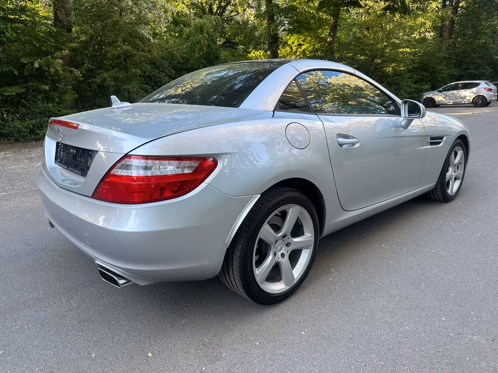 Mercedes-Benz SLK 300