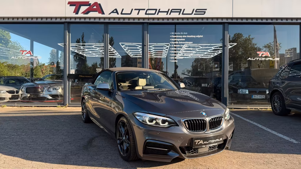 BMW M240i