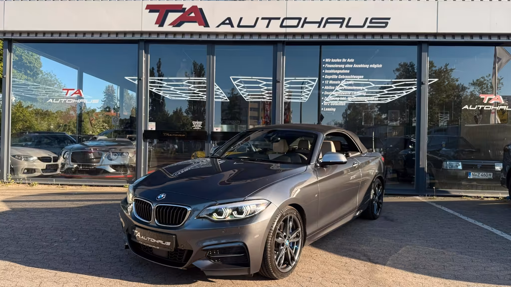 BMW M240i
