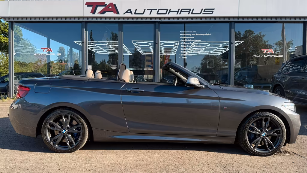 BMW M240i