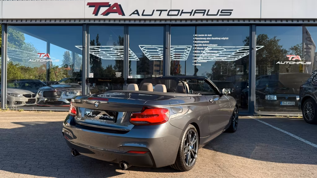 BMW M240i