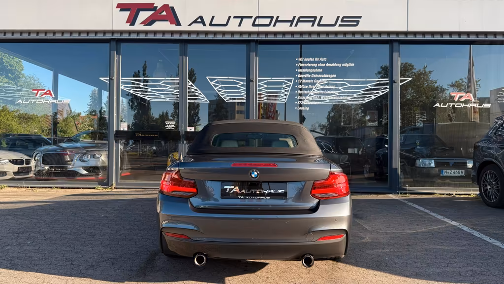 BMW M240i