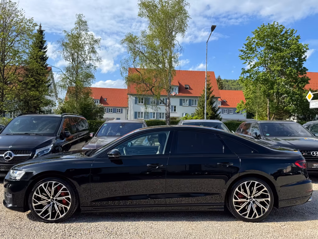 Audi S8