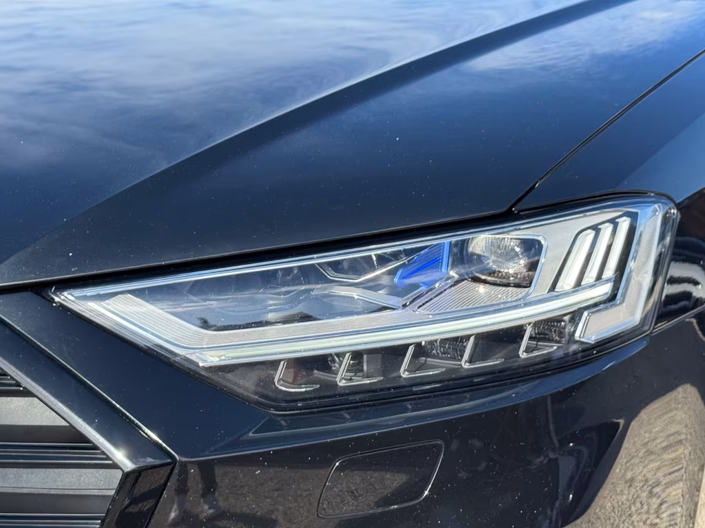 Audi S8