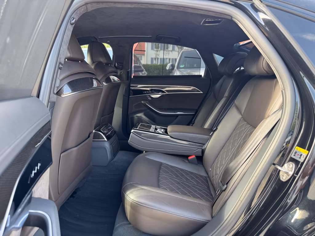 Audi S8