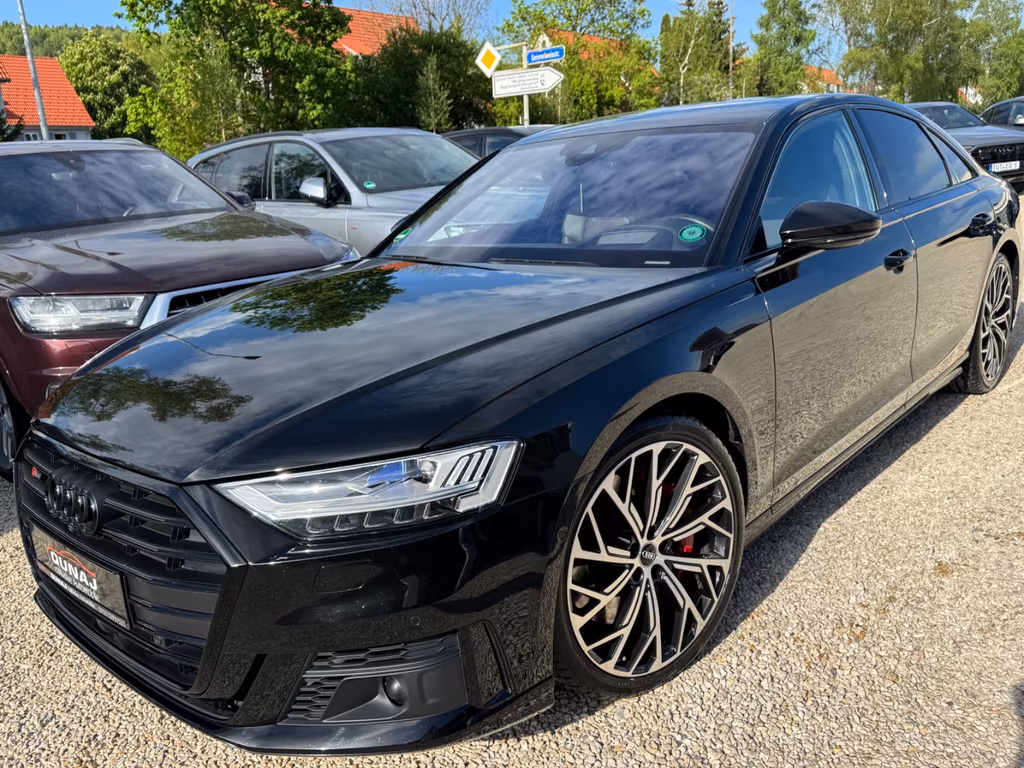 Audi S8